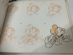 Mickey’s Drawing Class: Featuring Mickey Walt Disney How To Draw Mickey Book