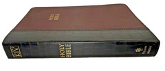 King James Version Holy Bible Black/Burgundy Nelson 0885SA KJV Red Letter