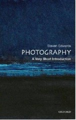 Photography: A Very Short Introduction (Very Short Introductions) – GOOD