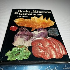 Rocks Minerals and Gemstones 1972 Hardcover Book Evans I.O. ISBN 0600375374